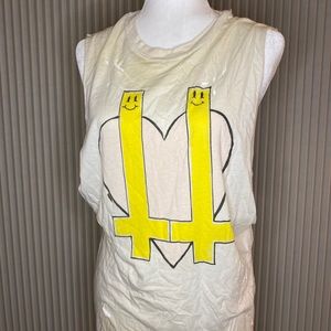 UNIF Tank Heart Inverted Cross